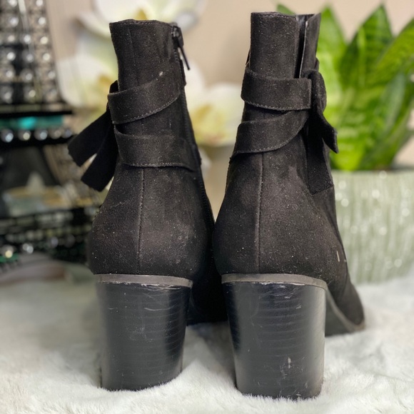 AMERICAN EAGLE ANKLE BOOTS - Picture 3 of 4